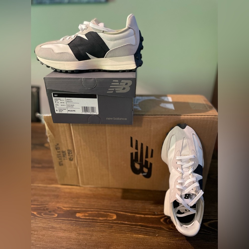 New Balance 327***Women's size 7.5